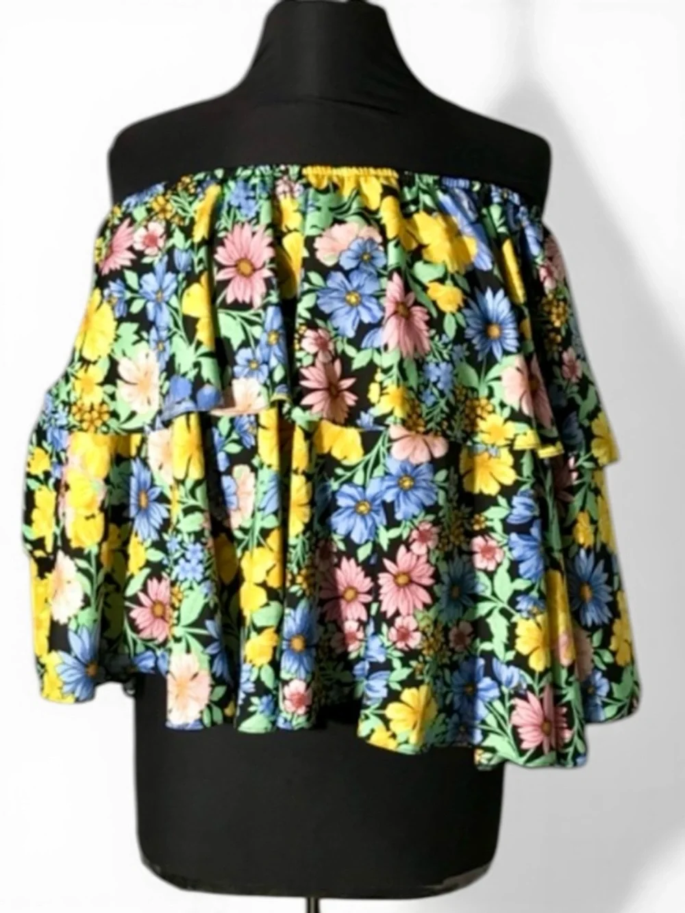 Boohoo Plus Woven Ruffle Floral Off-Shoulder Top - Picture 4 of 9